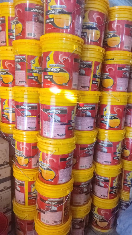 روغن موتور شارژ 15w-40 توربو تک 20 لیتری سپاهان