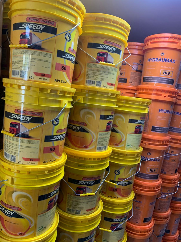 روغن موتور شارژ 15w-40 توربو تک 20 لیتری سپاهان